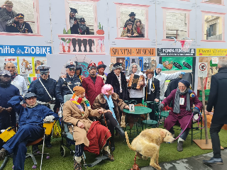 Ascoli Piceno - Gruppo del Carnevale dona all’Aido metà della vincita